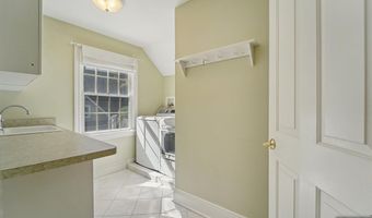 24 Scott Ct, Allendale, NJ 07401