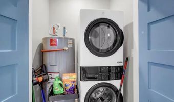 218 Thomas St, Bay St. Louis, MS 39520