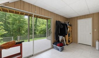 4 Cummings Ln, Bella Vista, AR 72715
