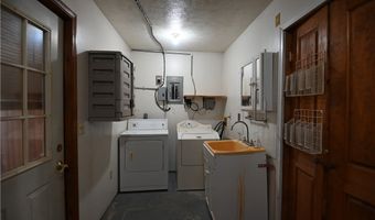 6610 6th Ave, Andover, OH 44003