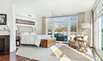 150 Boston Neck Rd, Narragansett, RI 02882