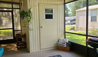 17 Leisure Dr, Auburndale, FL 33823