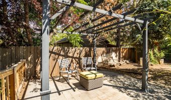 796 SE Briarwood Ct, Bend, OR 97702