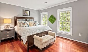3801 WASHINGTON WOODS Dr, Alexandria, VA 22309