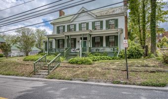 210 NE Valley St, Abingdon, VA 24210