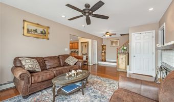 15 Bingham Pl, Amityville, NY 11701