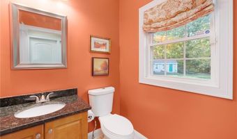 10 Honey Lou Ct, Cranston, RI 02921