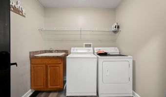 110 Farrar Dr, Aurora, IN 47001