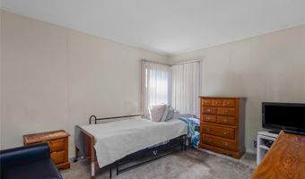 5 S Ronald Dr S, Amityville, NY 11701