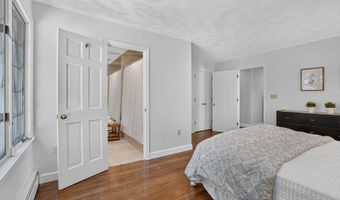 3 Newman Hill Dr, Andover, MA 01810