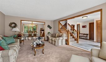 231 Londonderry Ln, Amherst, NY 14068
