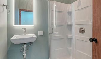 14098 S 176th Rd, Adams, NE 68301