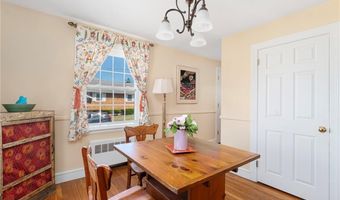 155 Evarts St, Newport, RI 02840