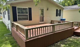 829 Savannah River Dr, Adrian, MI 49221