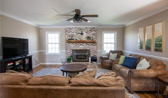 202 Center Pointe Rd, Belton, SC 29627