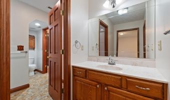 445 Fudges Creek Rd, Barboursville, WV 25504