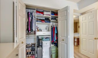 5000 BATTERY Ln 202, Bethesda, MD 20814