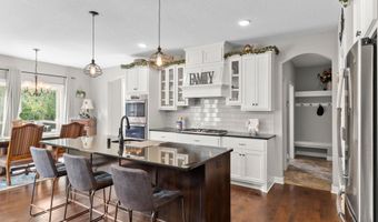 4313 Parkview Cir, Anoka, MN 55303