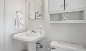 1102 Arborview Blvd, Ann Arbor, MI 48103
