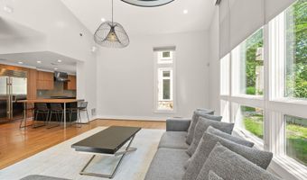 3100 N MONROE St, Arlington, VA 22207