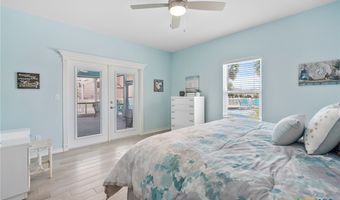 1074 S Bay St, Aransas Pass, TX 78336