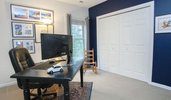 15 Rockledge Ln, Canton, CT 06019