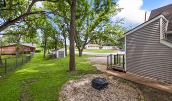 402 S 11th St, Adel, IA 50003