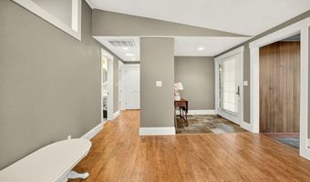 767 Twin Pines Cir, Ashland, OR 97520