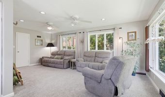 1112 North Dr, Anderson, IN 46011