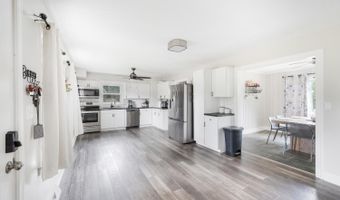 3270 Wards Rd, Altavista, VA 24517