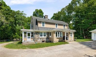 121 Commonwealth Ave, Warwick, RI 02886