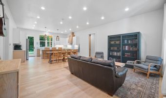 305 FIR Rd, Ariel, WA 98603