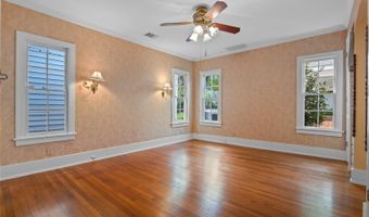 525 SHERIDAN Blvd, Orlando, FL 32804