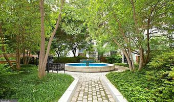 1021 N GARFIELD St B27, Arlington, VA 22201