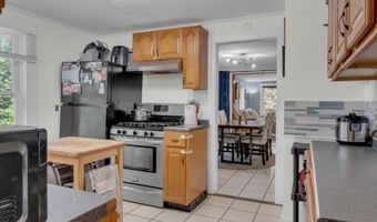 9 Middle Road Ext, Standish, ME 04084