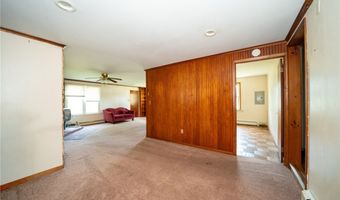 720 Bennett Rd, Angola, NY 14006