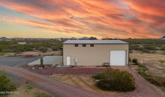 48424 N 520th Ave, Aguila, AZ 85320
