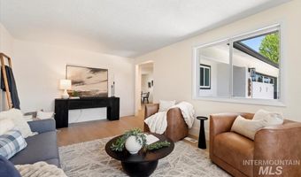 8450 W Canterbury Dr, Boise, ID 83704