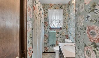 3305 Colonial Ct, Augusta, KS 67010