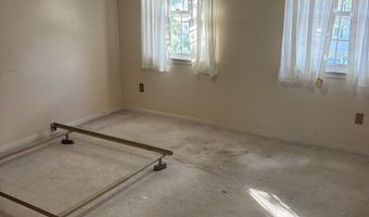 943 Fox Hollow Drive. Dr, Hudson, NH 03051