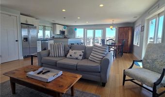9 Arbeth Rd, Narragansett, RI 02879
