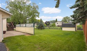 15704 Henna Ct, Apple Valley, MN 55124