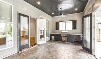 9352 Inniswylde Dr, Baton Rouge, LA 70809