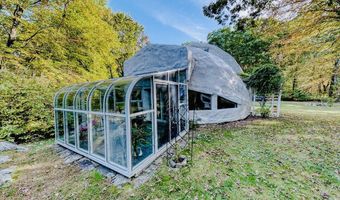 11 Day Rd, Cornwall, CT 06754