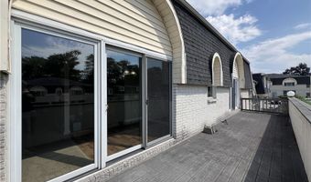 10 Cambridge E, Amherst, NY 14221