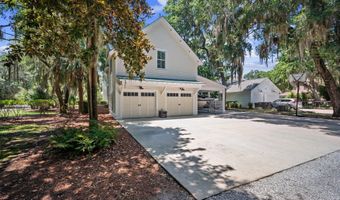 106 Coosaw Club Dr, Beaufort, SC 29907
