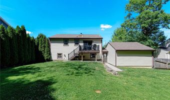 42 Seminole Trl, Cranston, RI 02921