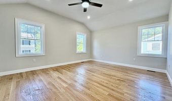 5 Day St, Billerica, MA 01821