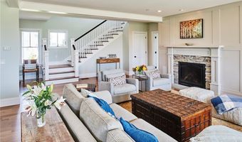 3 Amore Ln, East Greenwich, RI 02818