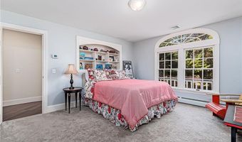 25 Westfield Dr, East Greenwich, RI 02818